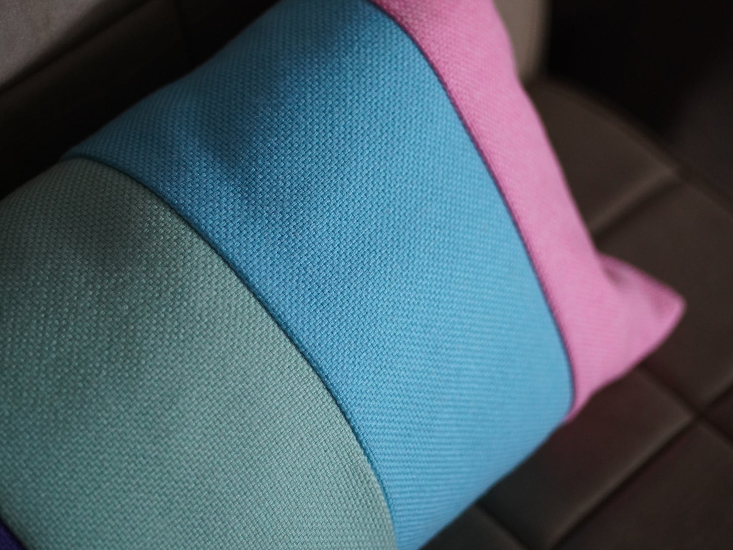 Color Parette Cushion